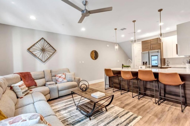 2 Bedrooms Cottage