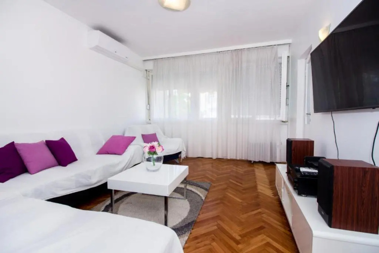 Apartment Luce