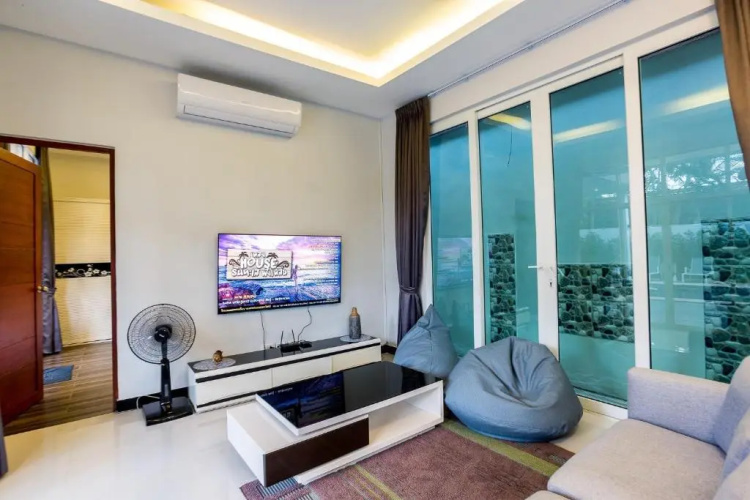 Home2Home Pool Villa