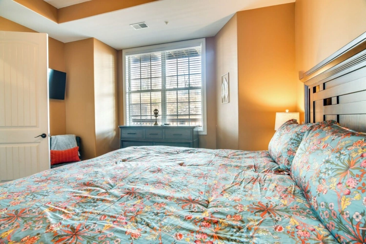 2 Bedrooms Apartment