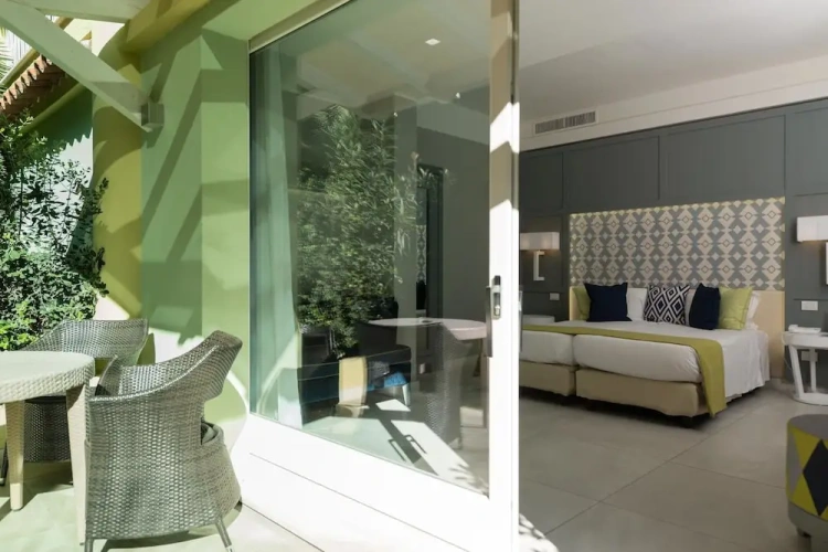 Deluxe room with garden view