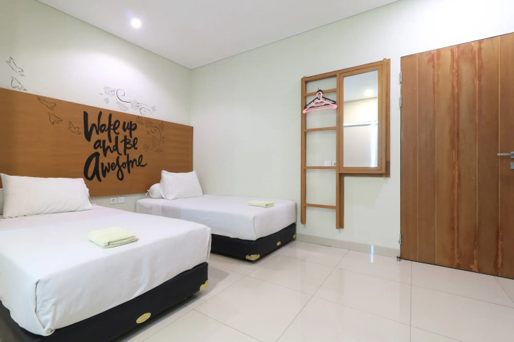 Locus Rooms