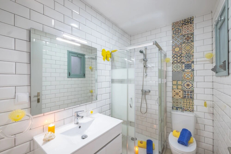 Townhouse Aqua