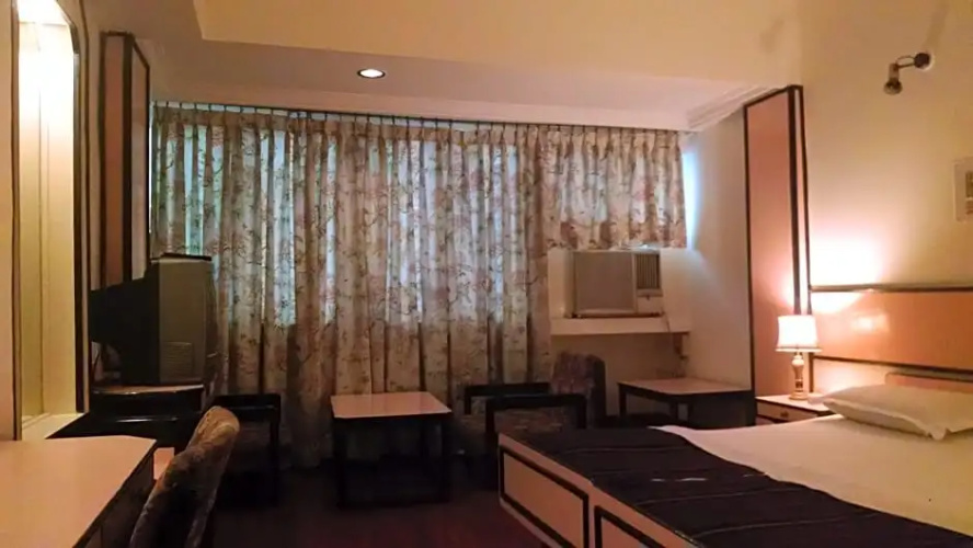 Hotel Rajmahal