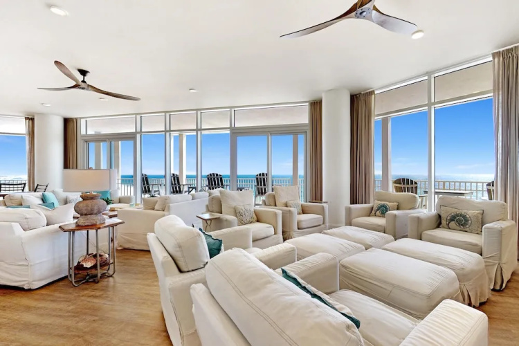 Vista Del Mar 305
