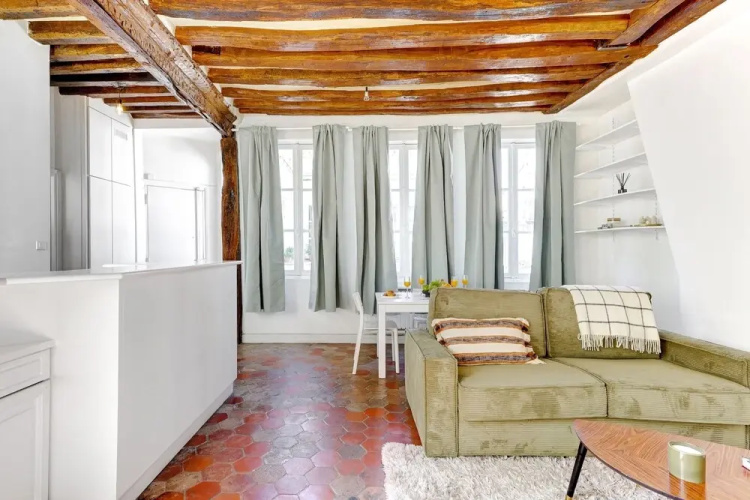 Charming 1BR Near Latin Quarter