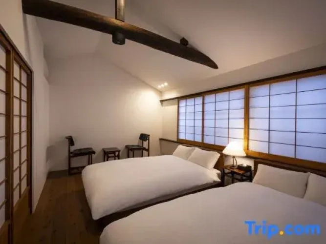 Twin Cottage