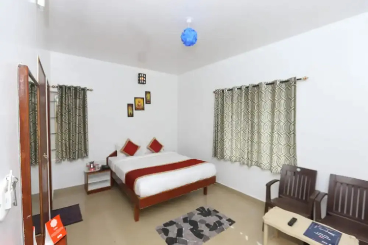 Oyo Homes 070 Conoor Road