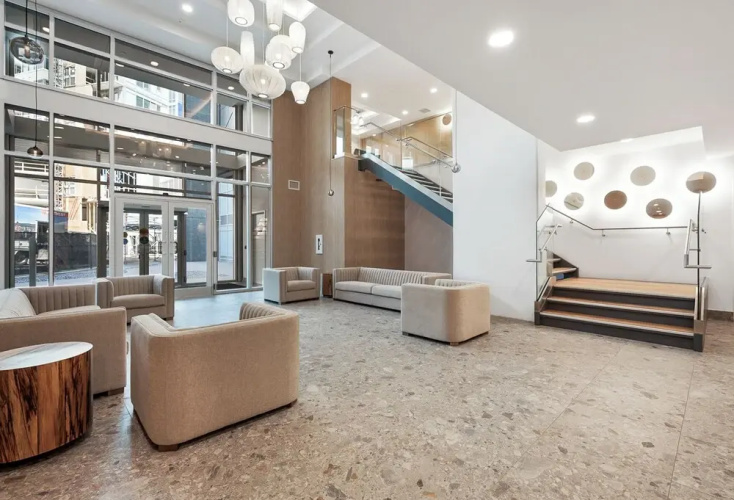 AQUA Corner Unit w Amazing View 614