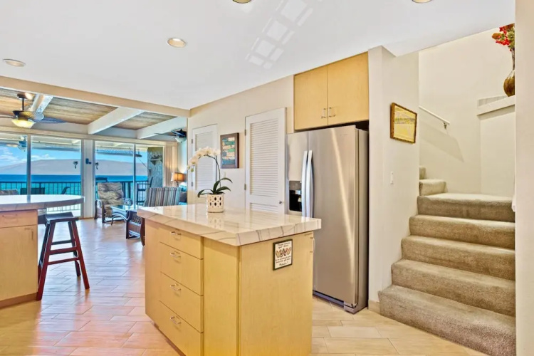Lokelani #B203 - 2 Br condo by RedAwning