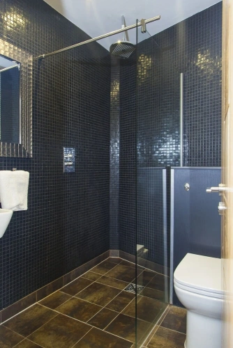 2 Bedrooms Triple Apartment