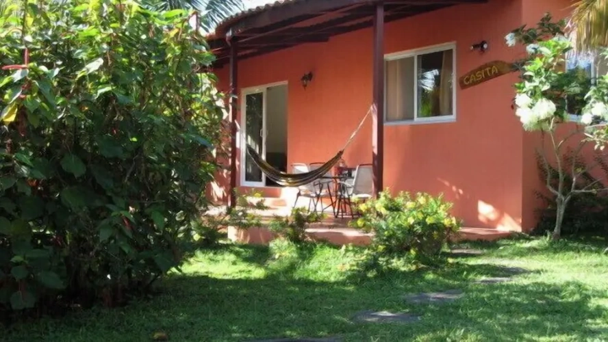 1 Bedroom Cottage with garden view