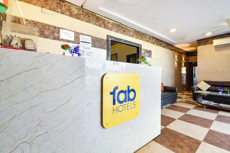 Fabhotel Dream Palace