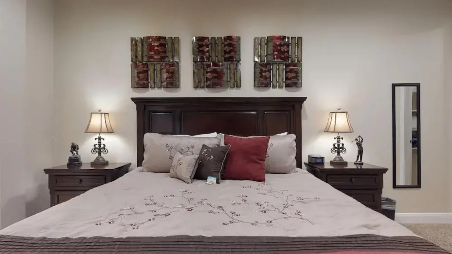 Southern Delight 3 Bedroom Apts by RedAwning
