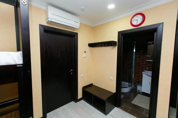 Hostel Cash