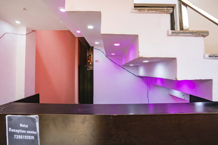 Fabhotel Occazia Palace
