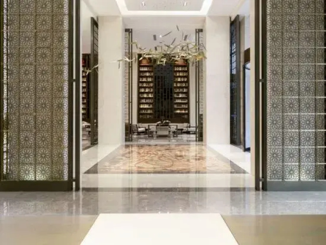 Paxton Park Hotel