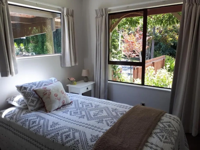 Deluxe Single room