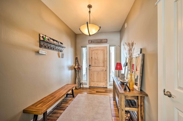Donnelly Vacation Rental Near Lake Cascade!