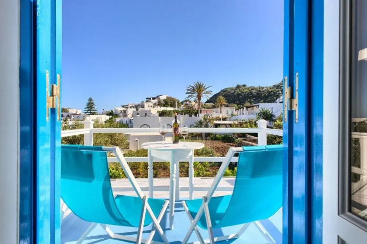 Hotel Eunymos - Trattoria Da Francesco Panarea