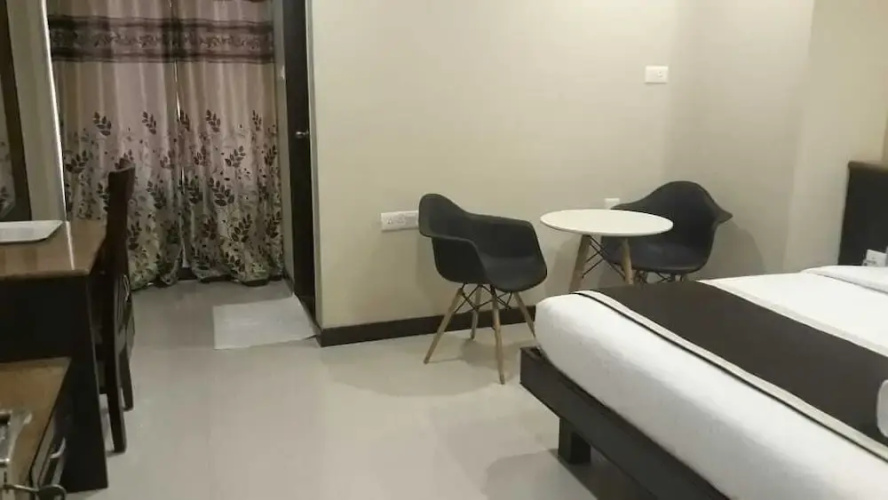 Green Valley Suites
