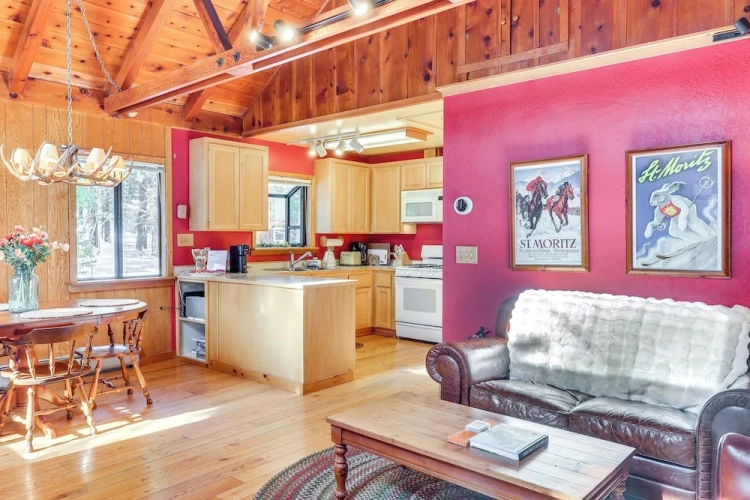 2 Bedrooms Cottage