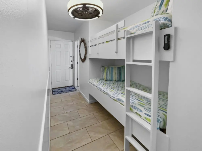 Inlet Sands - 204 - Studio home by RedAwning