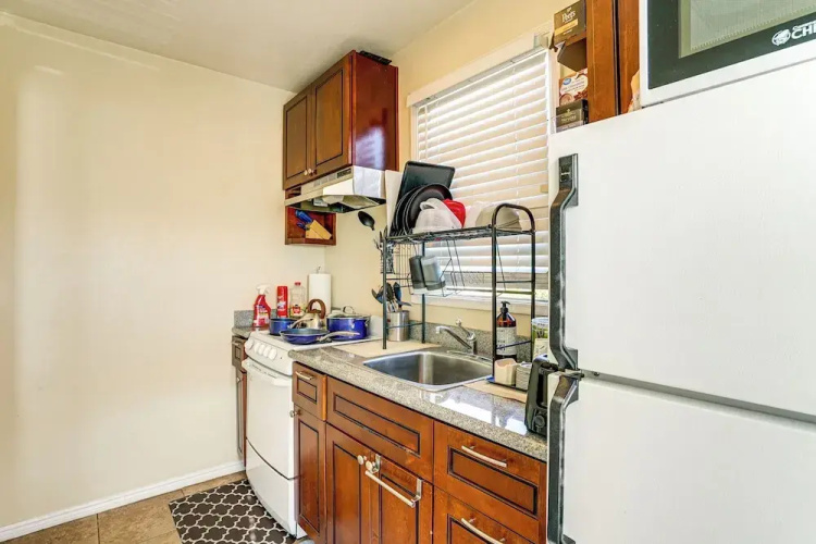 Pet-friendly Condo < 2 Mi to Alameda Beach!