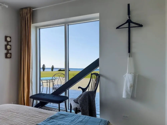 Seaside Retreat & Hotel