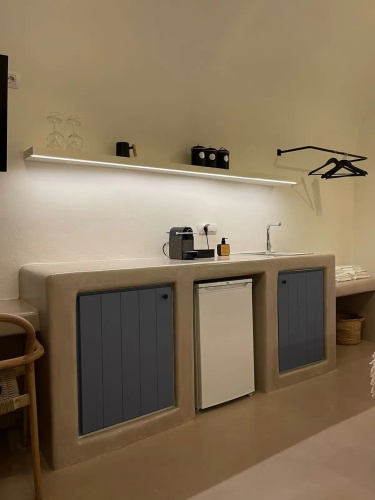 Acave Santorini Suites