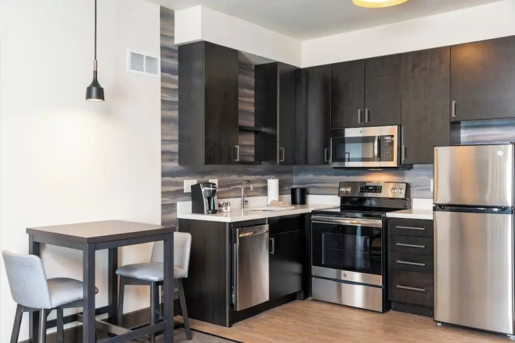 1 Bedroom Suite
