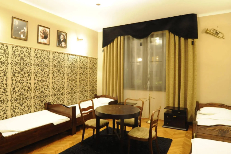 Hostel Deco