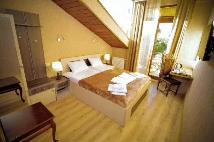 Hotel 5 Rooms