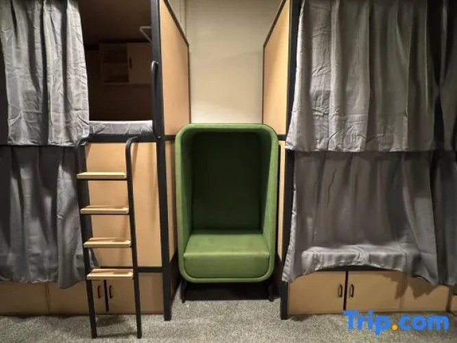 Bed in Dorm