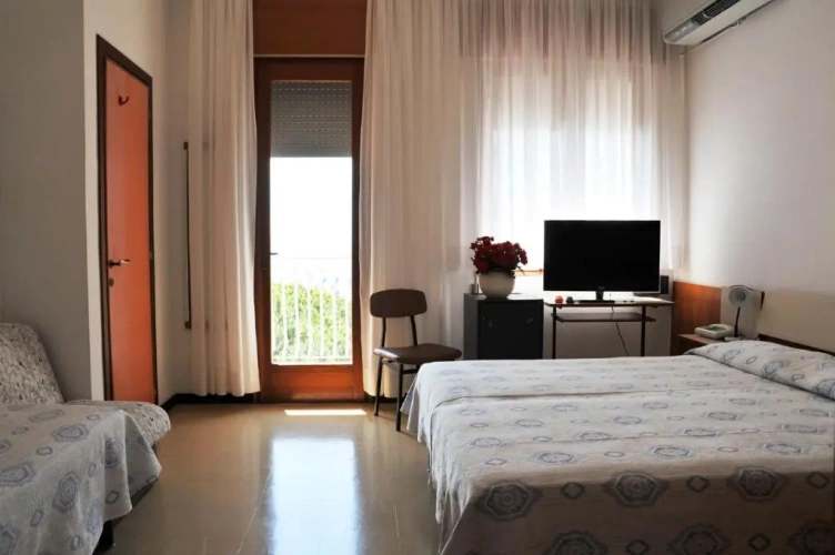 Classic Triple room