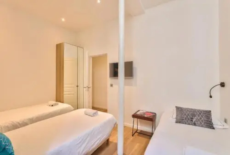 62-Luxury Flat Champs Elysees (1g)