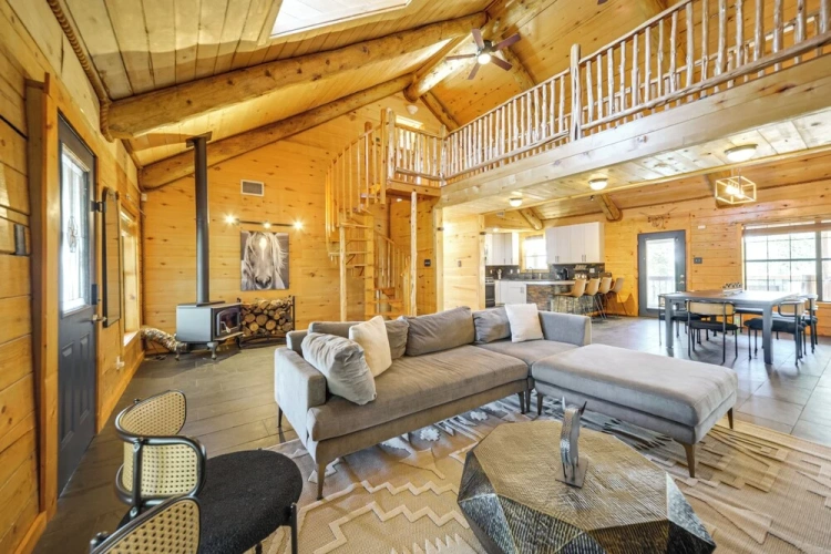 4 Bedrooms Cottage