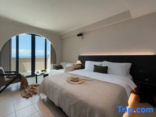 1 Bedroom Suite with sea view