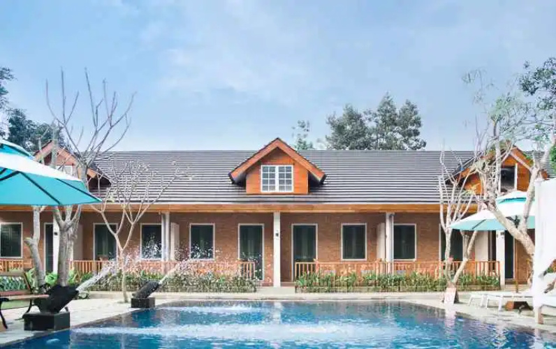 Harny's Garden Villa
