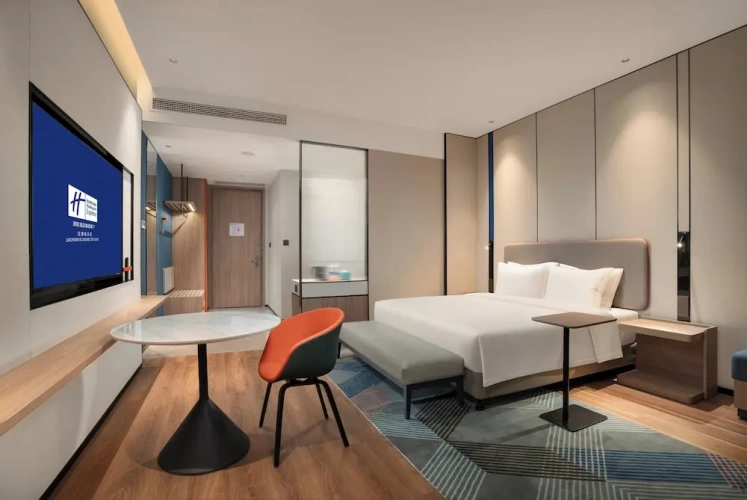 2 Bedrooms Double Suite
