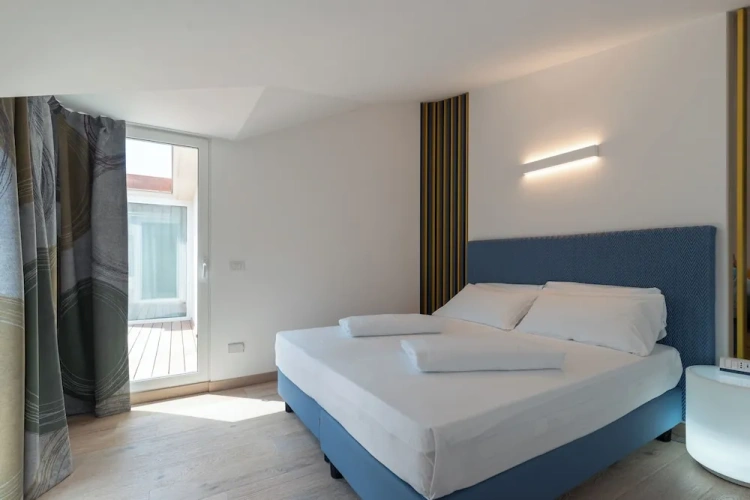 1 Bedroom Luxury Penthouse room with garden view