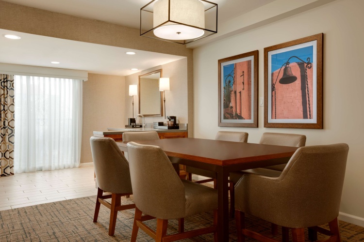 Embassy Suites by Hilton Scottsdale Resort photo 6