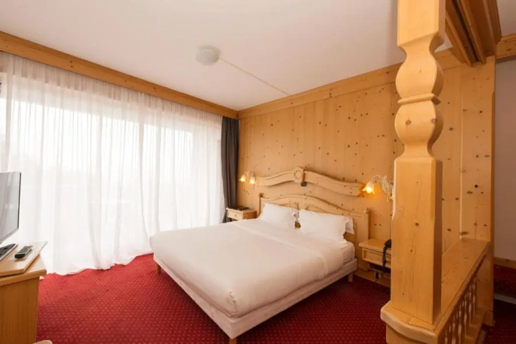 Suite with balcony and with view