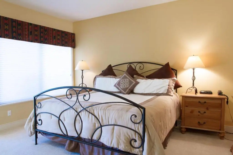 Villa 5-Broken Top-Hot Tub-2BR/2B