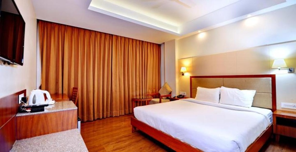 Deluxe Double room with view