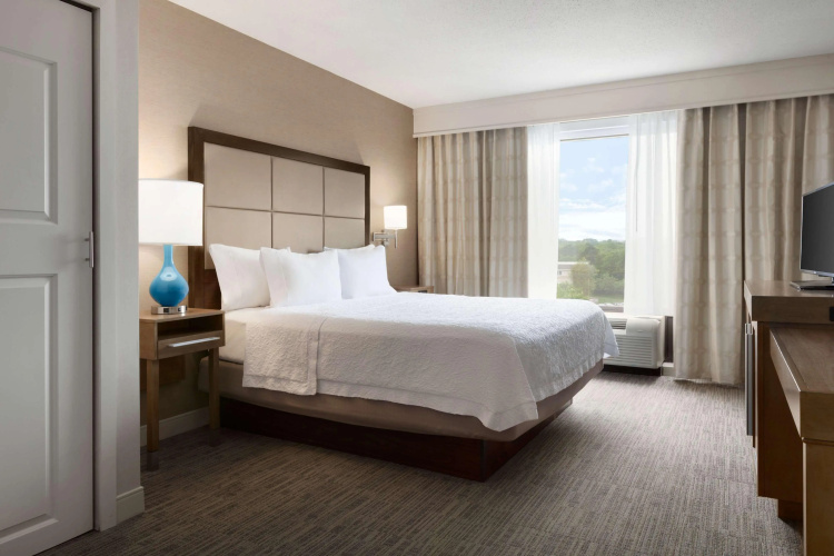 Hampton Inn Long Island - Brookhaven photo 7