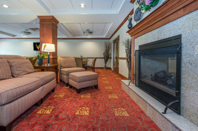 Holiday Inn Express Hotel & Suites Tilton - Lakes Region