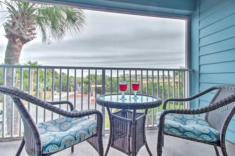 2 Bedrooms Apartment with balcony