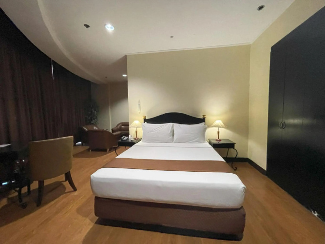 The Golden Peak Hotel & Suites powered by Cocotel