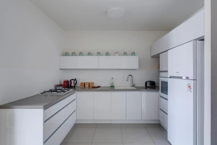 3 Bedrooms Apartment